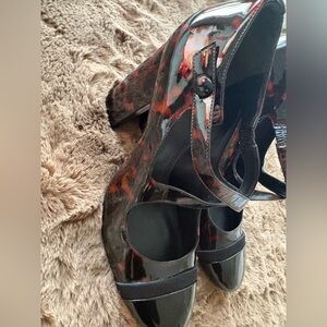 Tory Burch Women's Amble Tortoise Shell criss cross heel